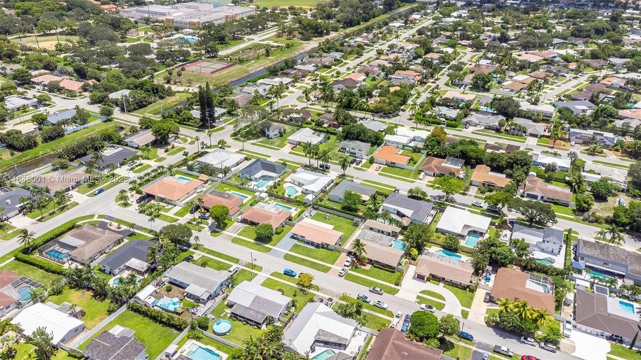 Recently Rented: $6,500 (4 beds, 3 baths, 1694 Square Feet)