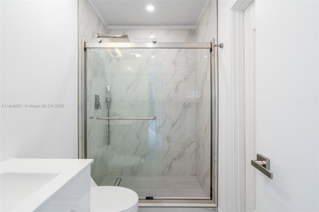 Recently Rented: $6,500 (4 beds, 3 baths, 1694 Square Feet)