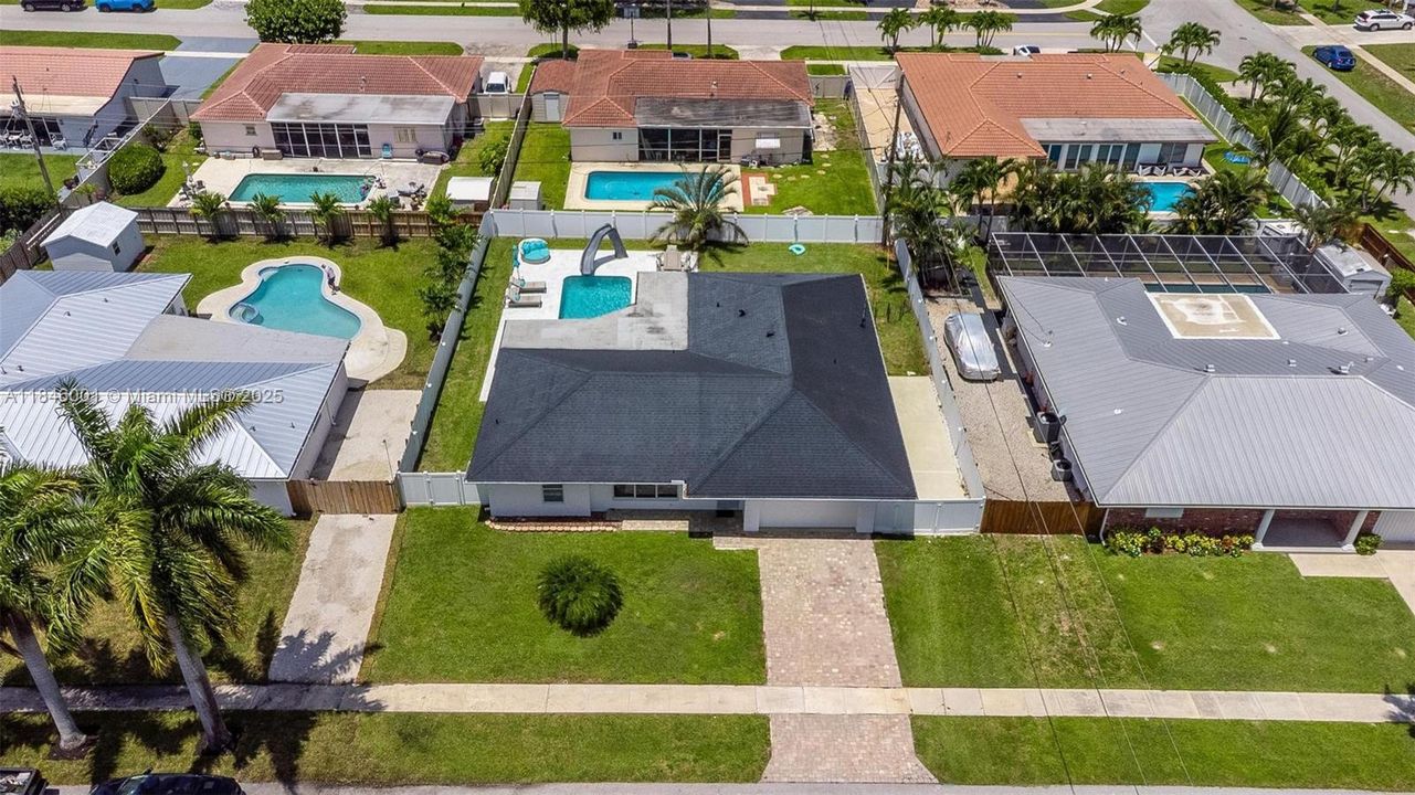 Recently Rented: $6,500 (4 beds, 3 baths, 1694 Square Feet)