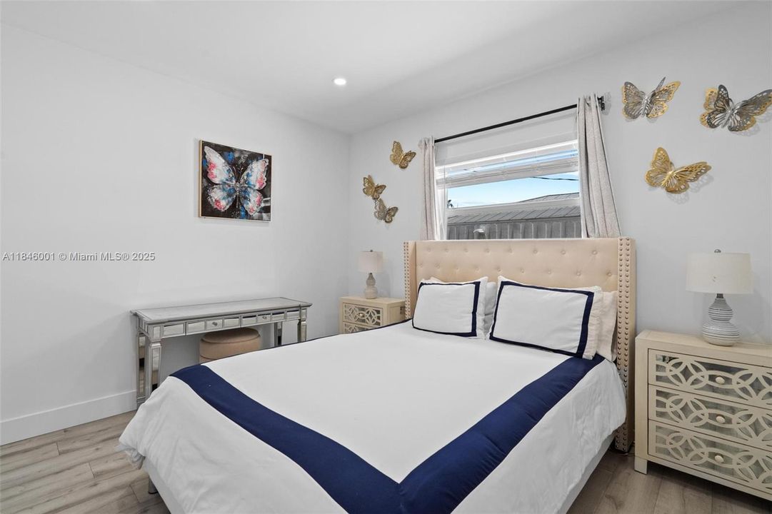 Recently Rented: $6,500 (4 beds, 3 baths, 1694 Square Feet)