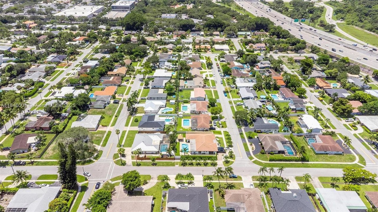 Recently Rented: $6,500 (4 beds, 3 baths, 1694 Square Feet)