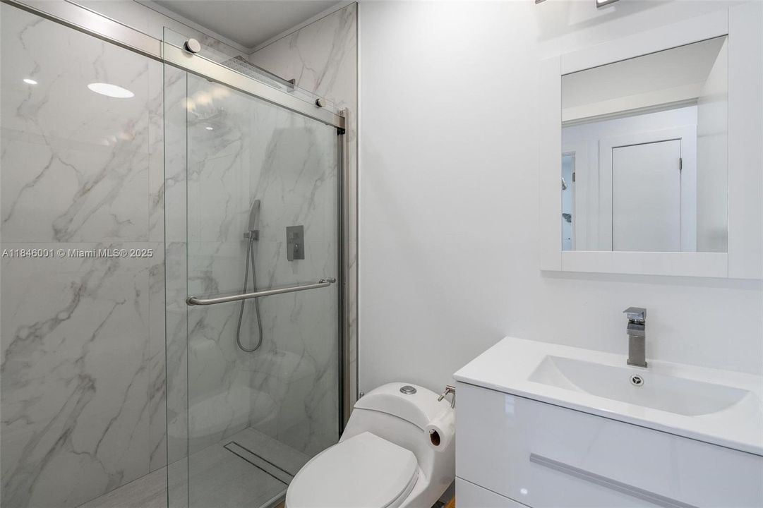 Recently Rented: $6,500 (4 beds, 3 baths, 1694 Square Feet)