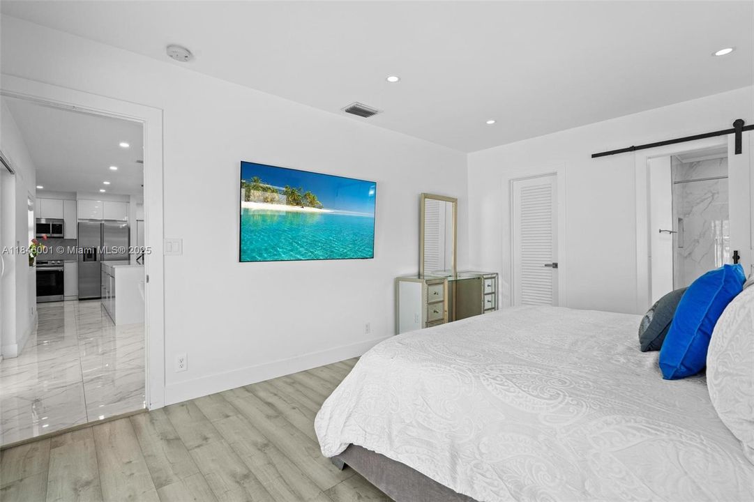 Recently Rented: $6,500 (4 beds, 3 baths, 1694 Square Feet)