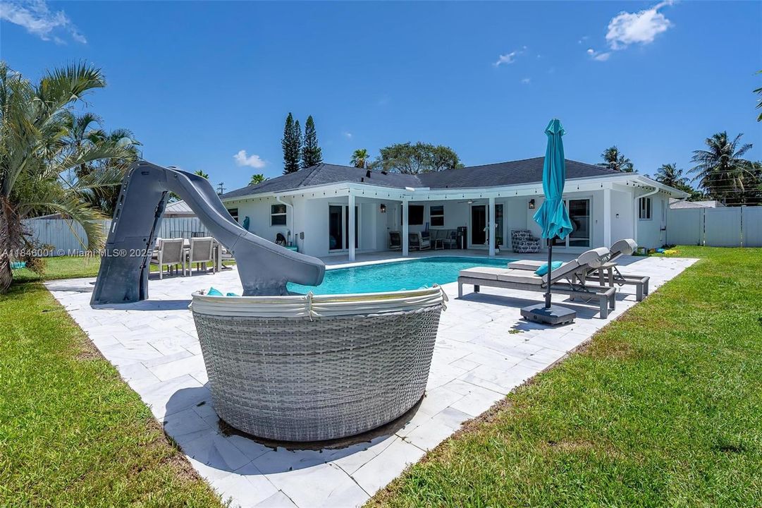 Recently Rented: $6,500 (4 beds, 3 baths, 1694 Square Feet)