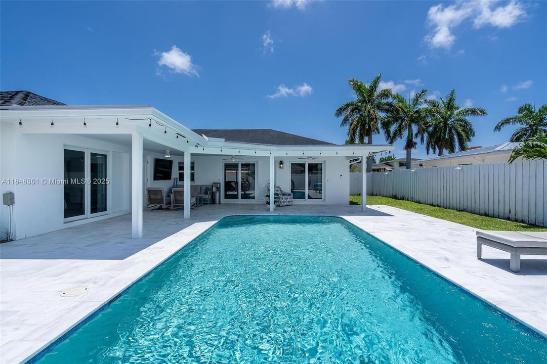 Recently Rented: $6,500 (4 beds, 3 baths, 1694 Square Feet)