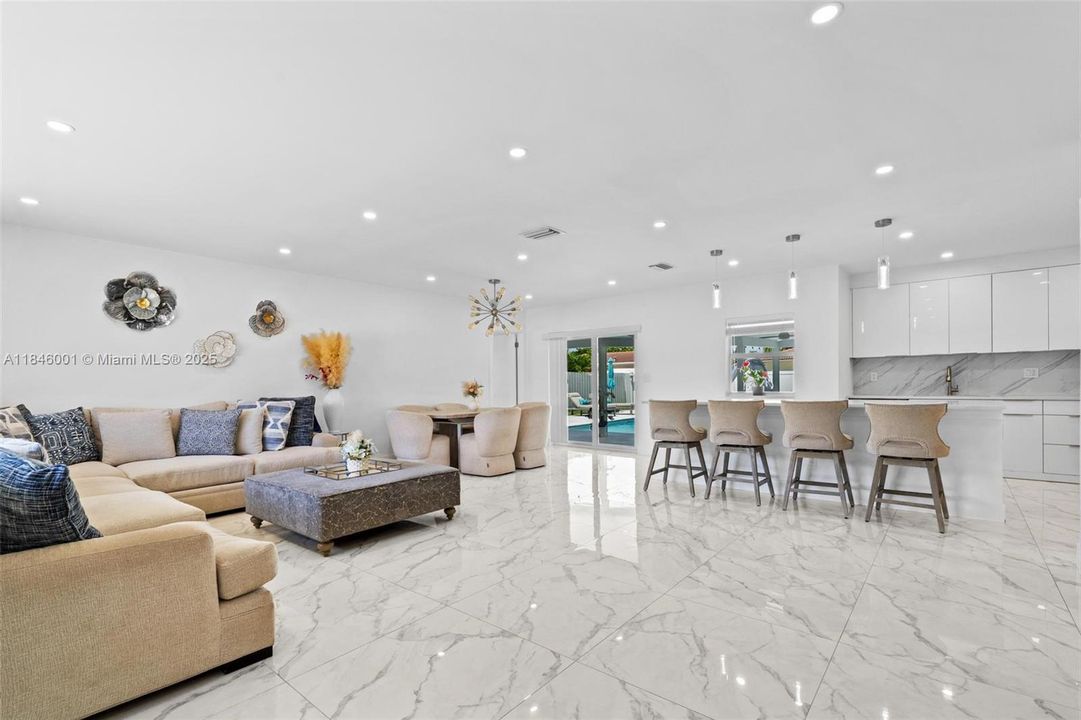 Recently Rented: $6,500 (4 beds, 3 baths, 1694 Square Feet)