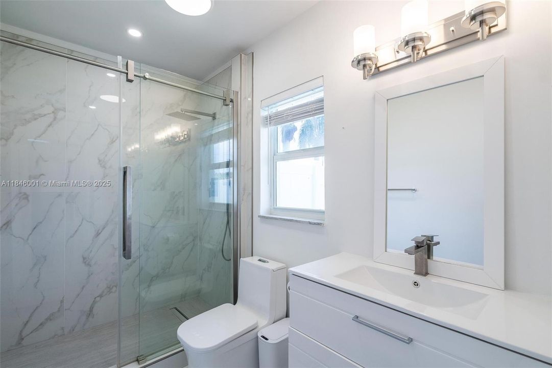 Recently Rented: $6,500 (4 beds, 3 baths, 1694 Square Feet)