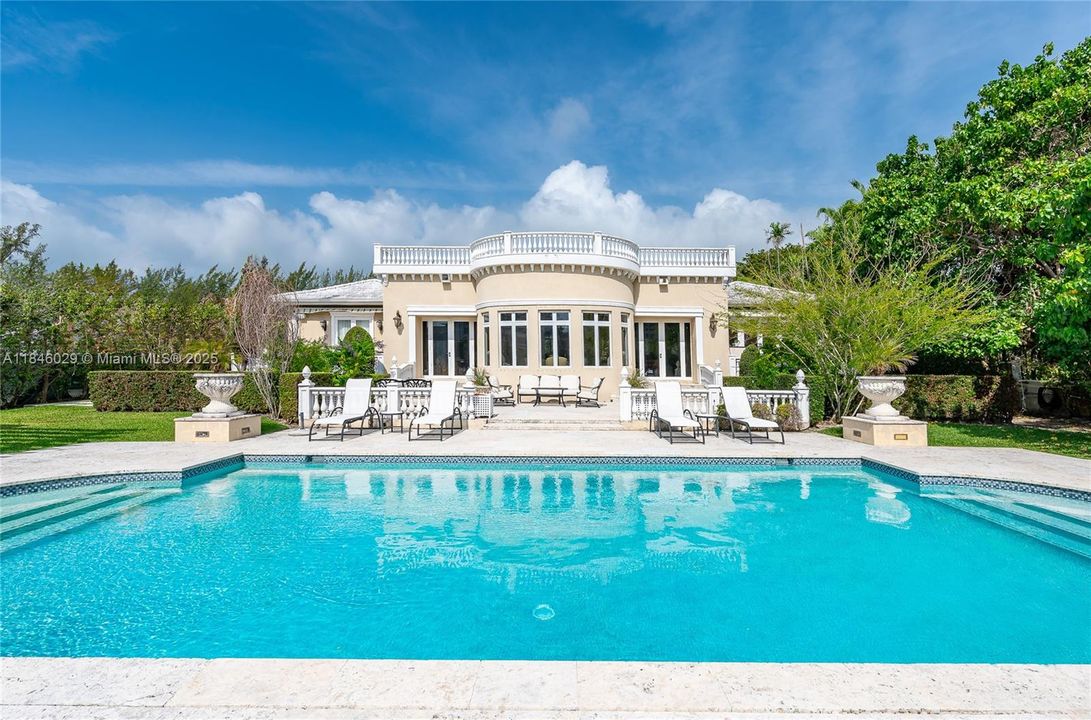 For Sale: $19,950,000 (0.73 acres)