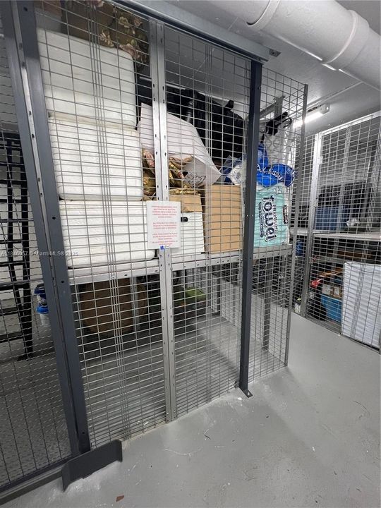 Includes 1 Storage Bin