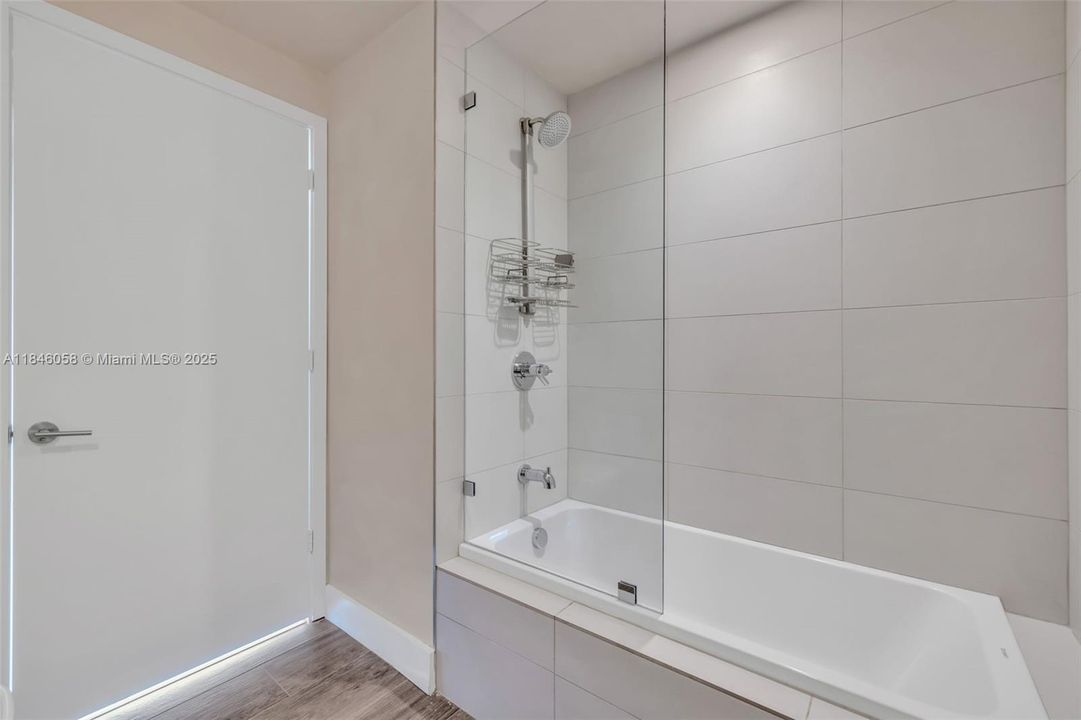 Recently Sold: $1,850,000 (3 beds, 4 baths, 1868 Square Feet)