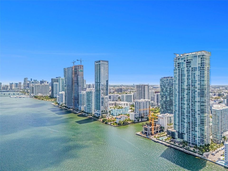 Recently Sold: $1,850,000 (3 beds, 4 baths, 1868 Square Feet)