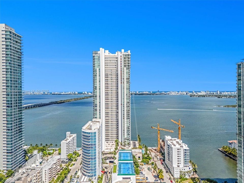 Recently Sold: $1,850,000 (3 beds, 4 baths, 1868 Square Feet)