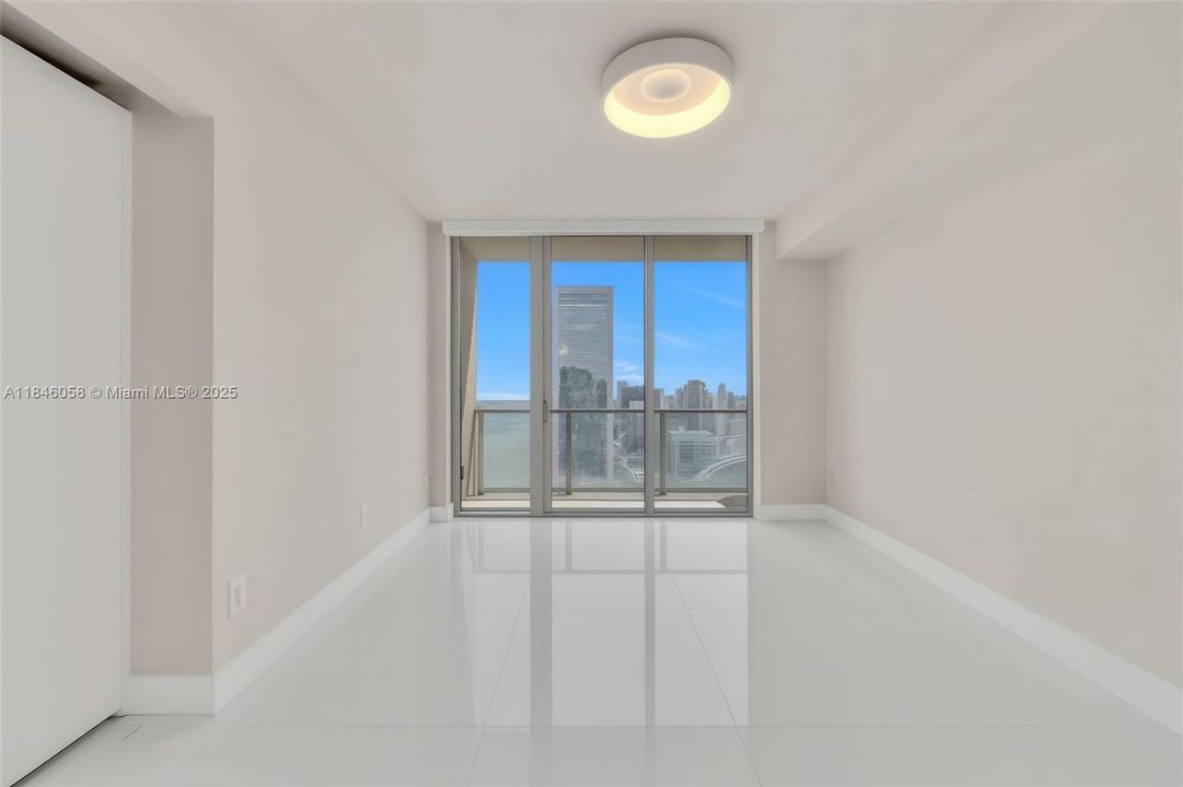 Recently Sold: $1,850,000 (3 beds, 4 baths, 1868 Square Feet)