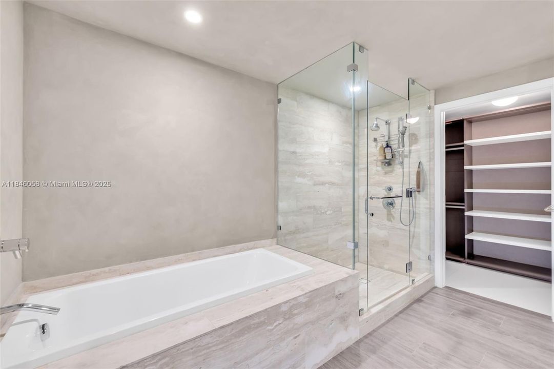 Recently Sold: $1,850,000 (3 beds, 4 baths, 1868 Square Feet)