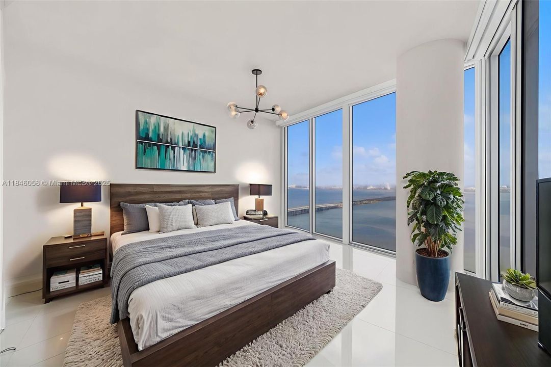 Recently Sold: $1,850,000 (3 beds, 4 baths, 1868 Square Feet)