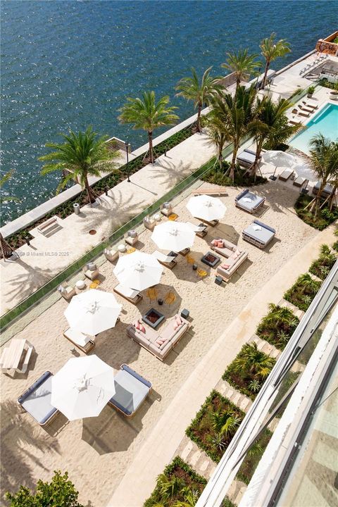 Recently Sold: $1,850,000 (3 beds, 4 baths, 1868 Square Feet)