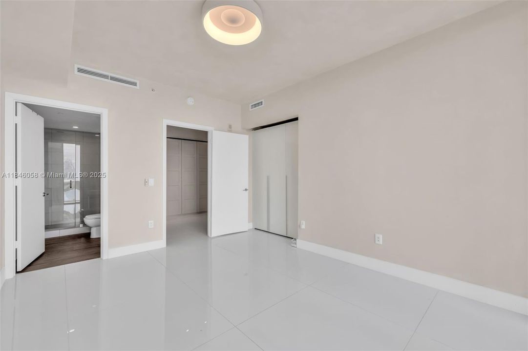 Recently Sold: $1,850,000 (3 beds, 4 baths, 1868 Square Feet)