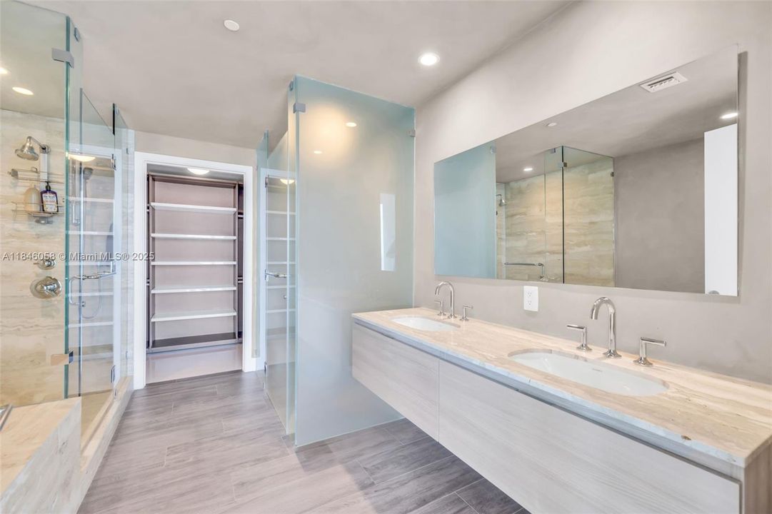 Recently Sold: $1,850,000 (3 beds, 4 baths, 1868 Square Feet)