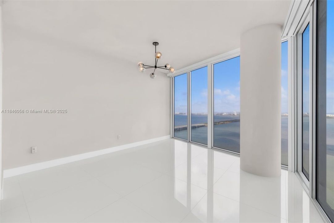 Recently Sold: $1,850,000 (3 beds, 4 baths, 1868 Square Feet)