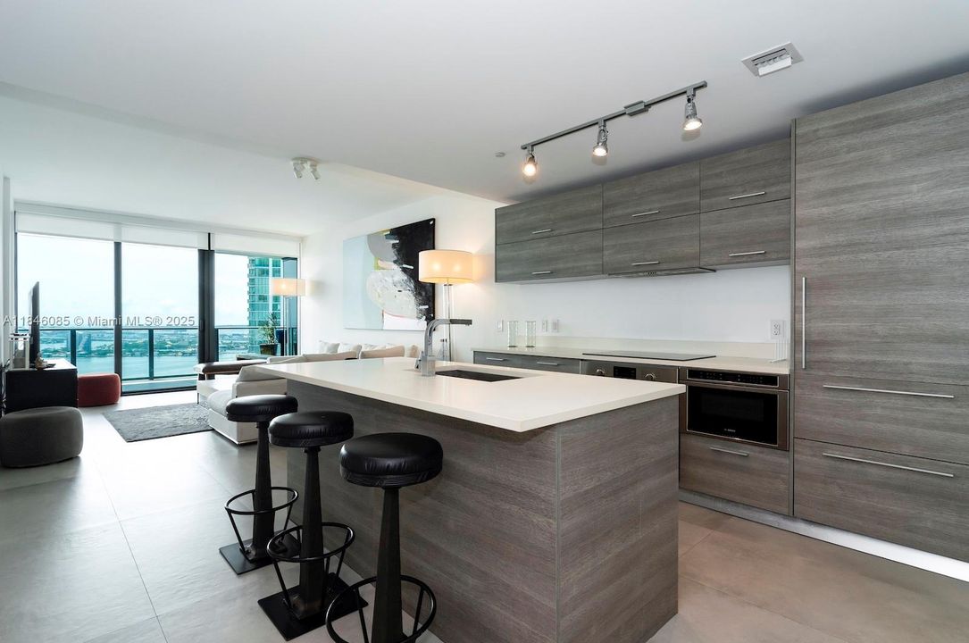 En Venta: $935,000 (2 camas, 2 baños, 1067 Pies cuadrados)