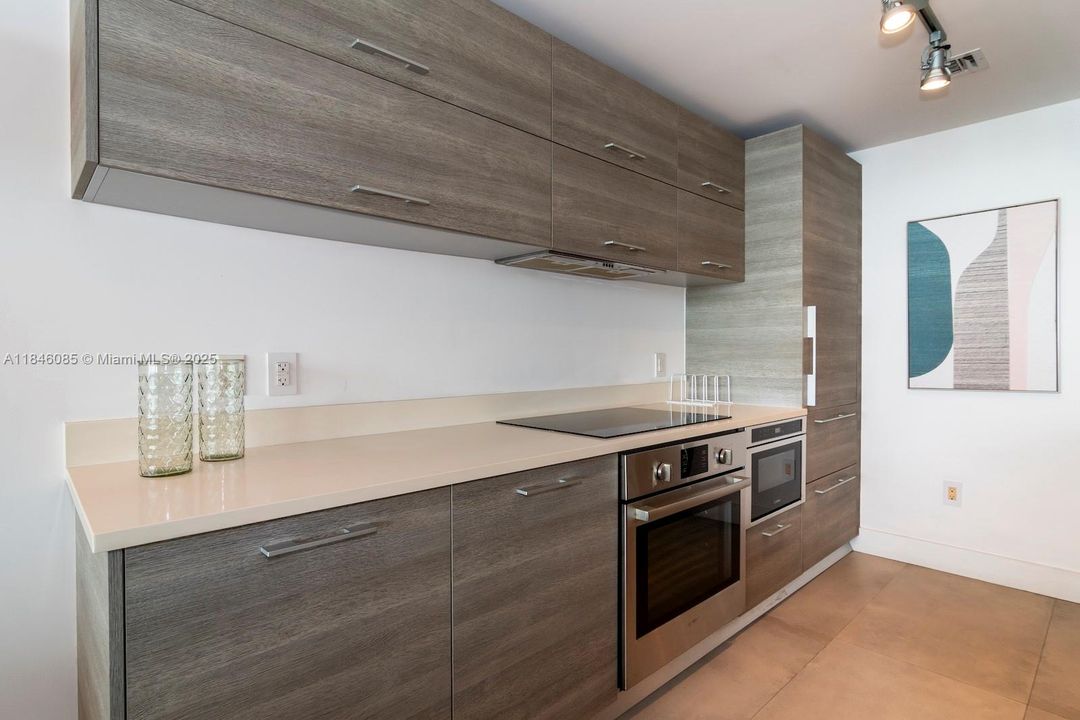 En Venta: $935,000 (2 camas, 2 baños, 1067 Pies cuadrados)