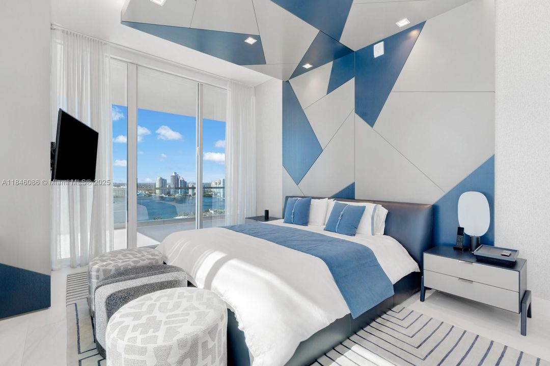 На продажу: $18,500,000 (5 спален, 5 ванн, 6735 Квадратных фут)