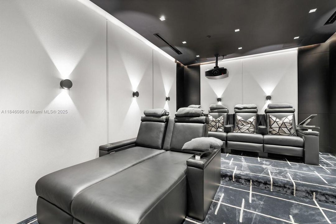 На продажу: $18,500,000 (5 спален, 5 ванн, 6735 Квадратных фут)