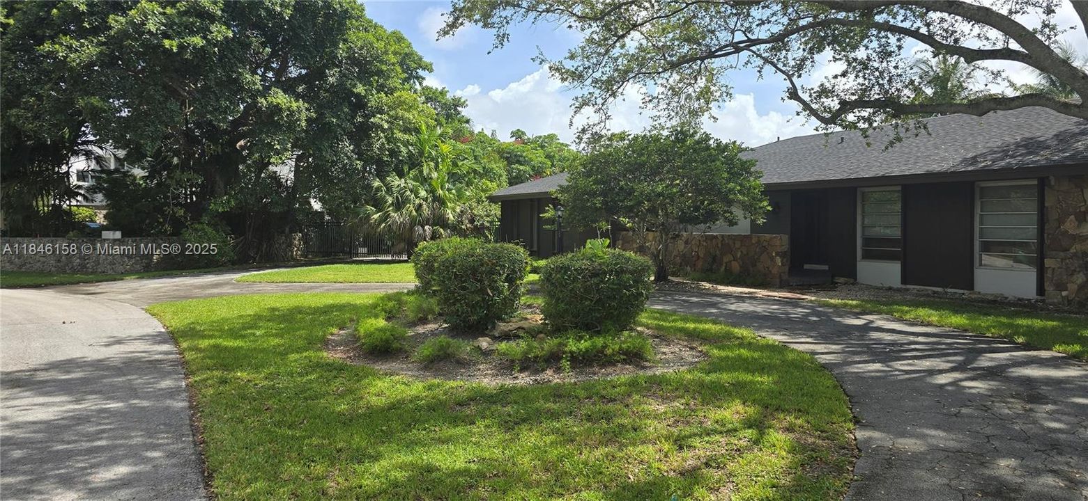 Recently Sold: $1,200,000 (4 beds, 3 baths, 3066 Square Feet)