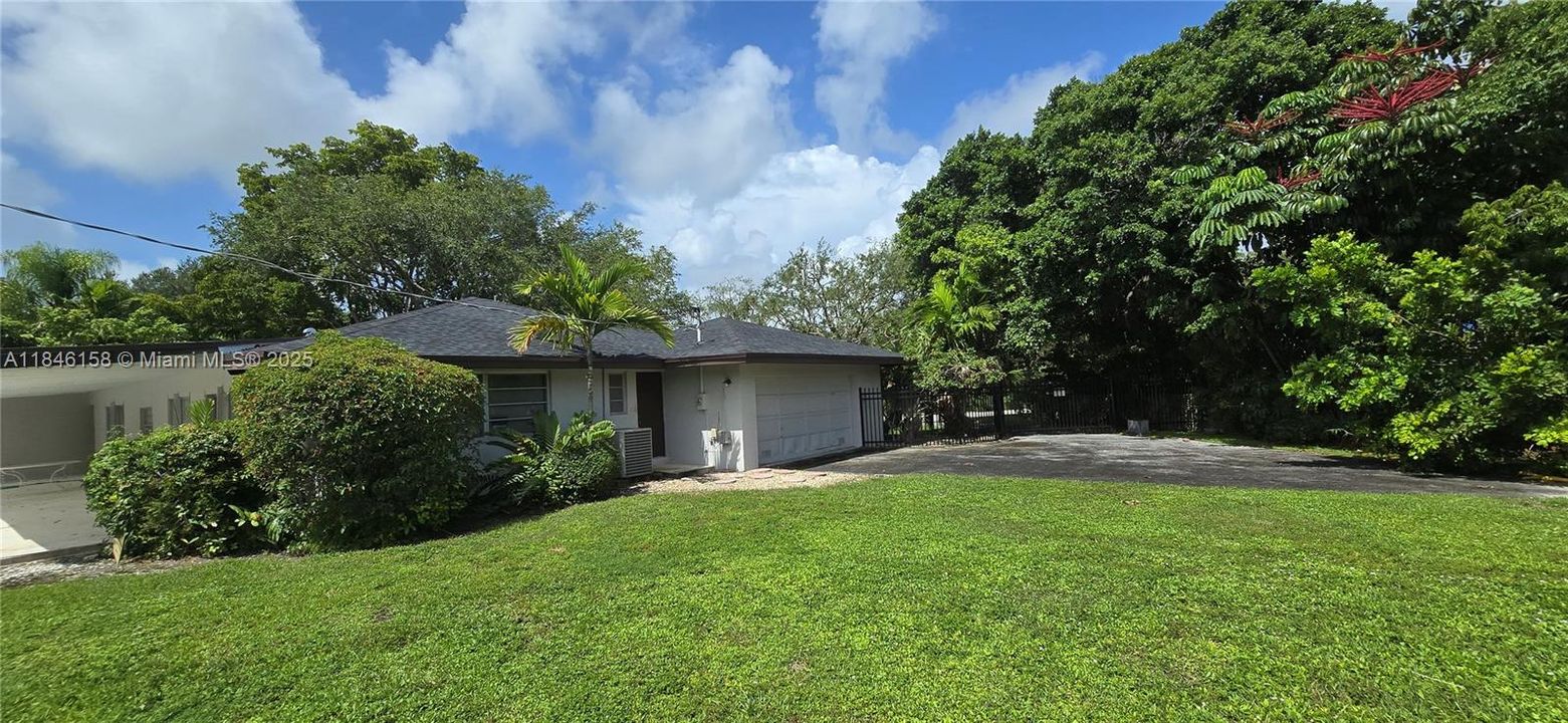 Recently Sold: $1,200,000 (4 beds, 3 baths, 3066 Square Feet)