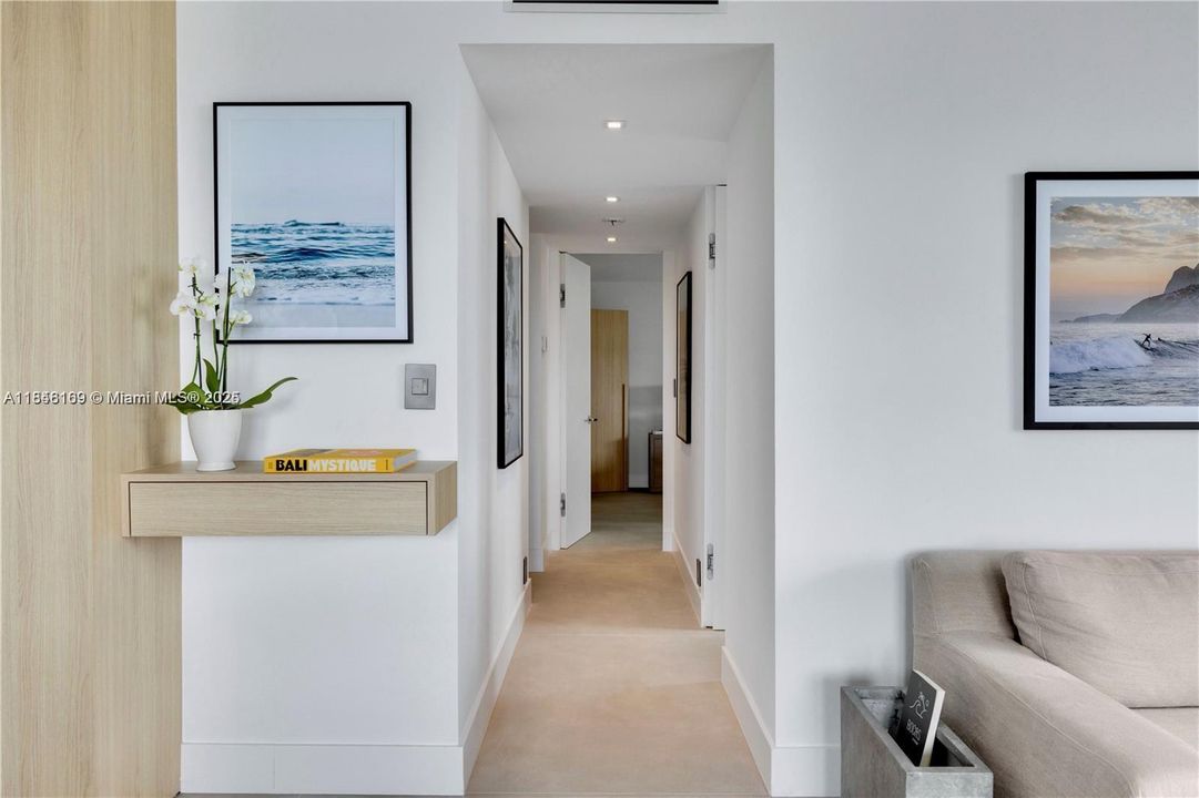 Vendido Recientemente: $1,650,000 (2 camas, 2 baños, 1333 Pies cuadrados)