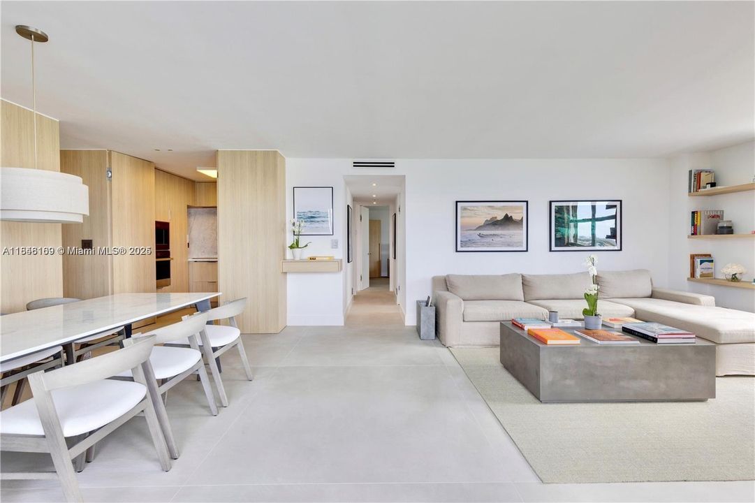 Vendido Recientemente: $1,650,000 (2 camas, 2 baños, 1333 Pies cuadrados)