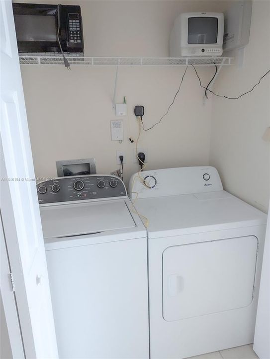 En Venta: $245,000 (1 camas, 1 baños, 696 Pies cuadrados)