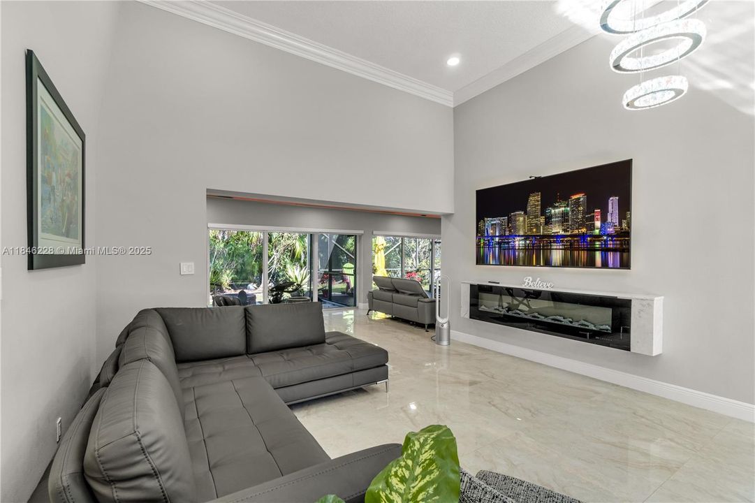 En Renta: $5,300 (3 camas, 3 baños, 2093 Pies cuadrados)