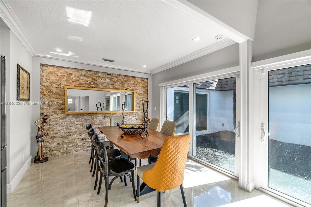 En Renta: $5,300 (3 camas, 3 baños, 2093 Pies cuadrados)