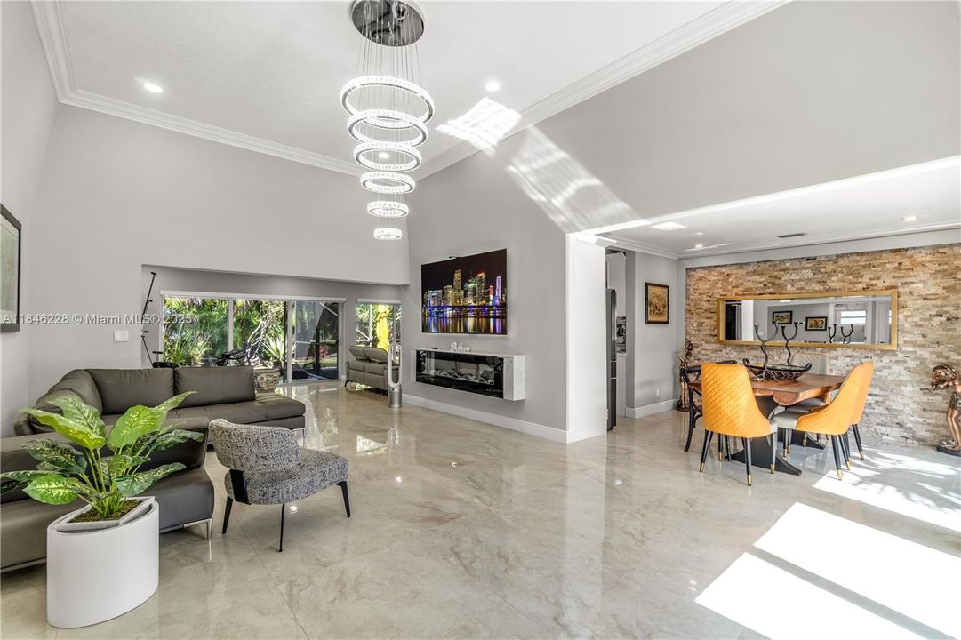 En Renta: $5,300 (3 camas, 3 baños, 2093 Pies cuadrados)