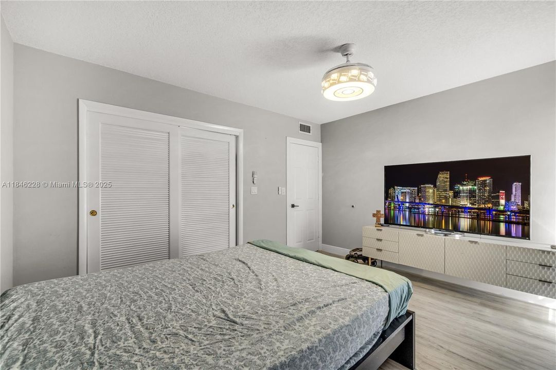 En Renta: $5,300 (3 camas, 3 baños, 2093 Pies cuadrados)