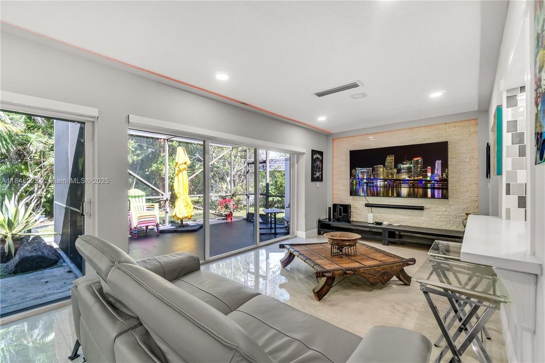 En Renta: $5,300 (3 camas, 3 baños, 2093 Pies cuadrados)