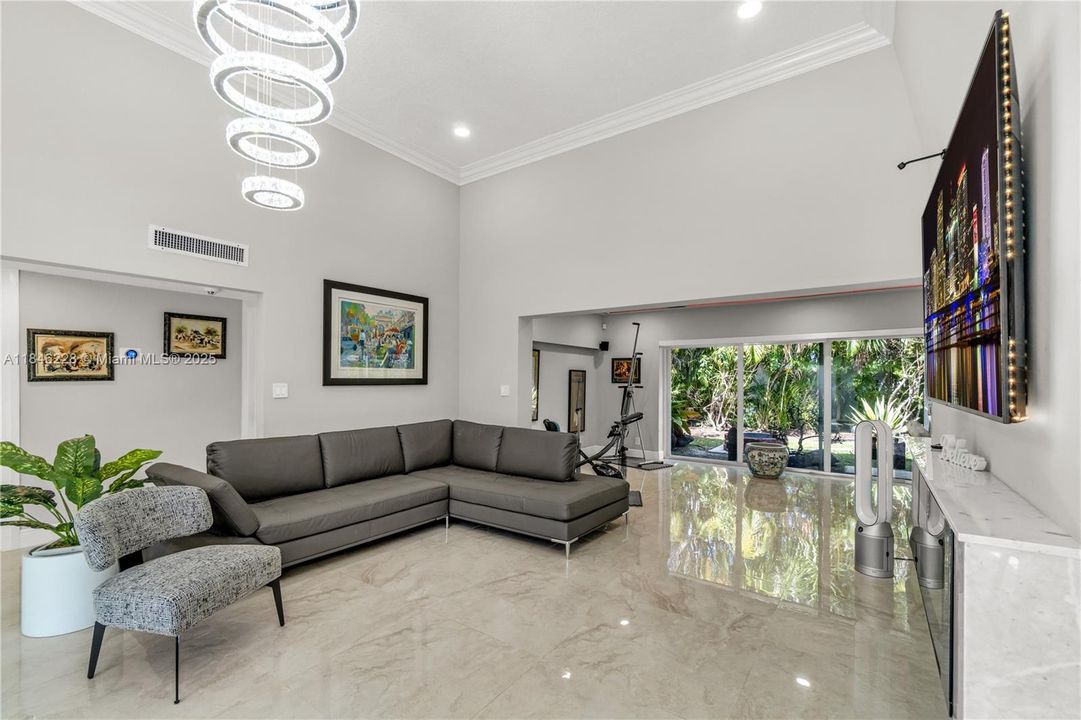 En Renta: $5,300 (3 camas, 3 baños, 2093 Pies cuadrados)