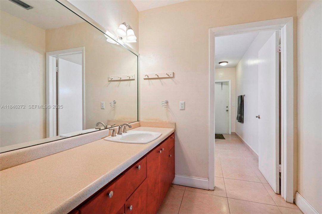 待售: $1,259,900 (4 贝兹, 2 浴室, 2364 平方英尺)