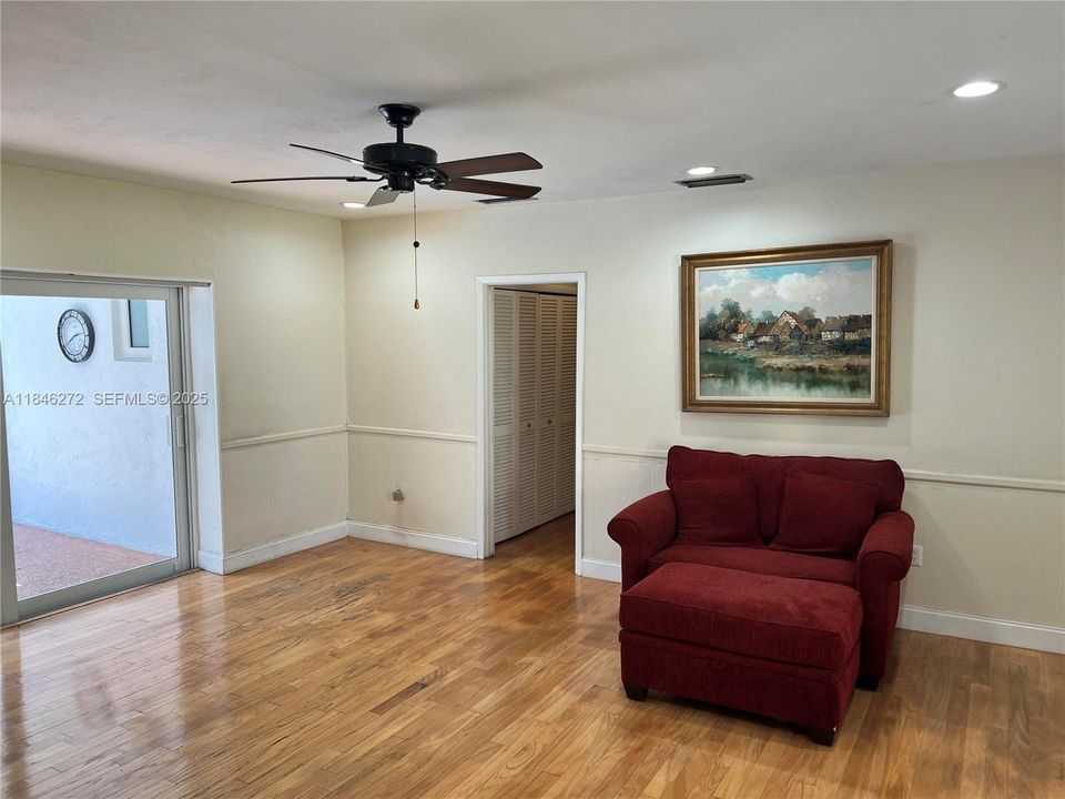 待售: $1,259,900 (4 贝兹, 2 浴室, 2364 平方英尺)