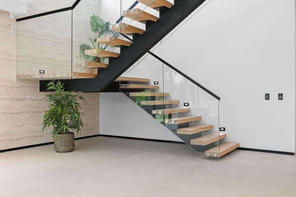 待售: $3,285,000 (4 贝兹, 4 浴室, 3741 平方英尺)