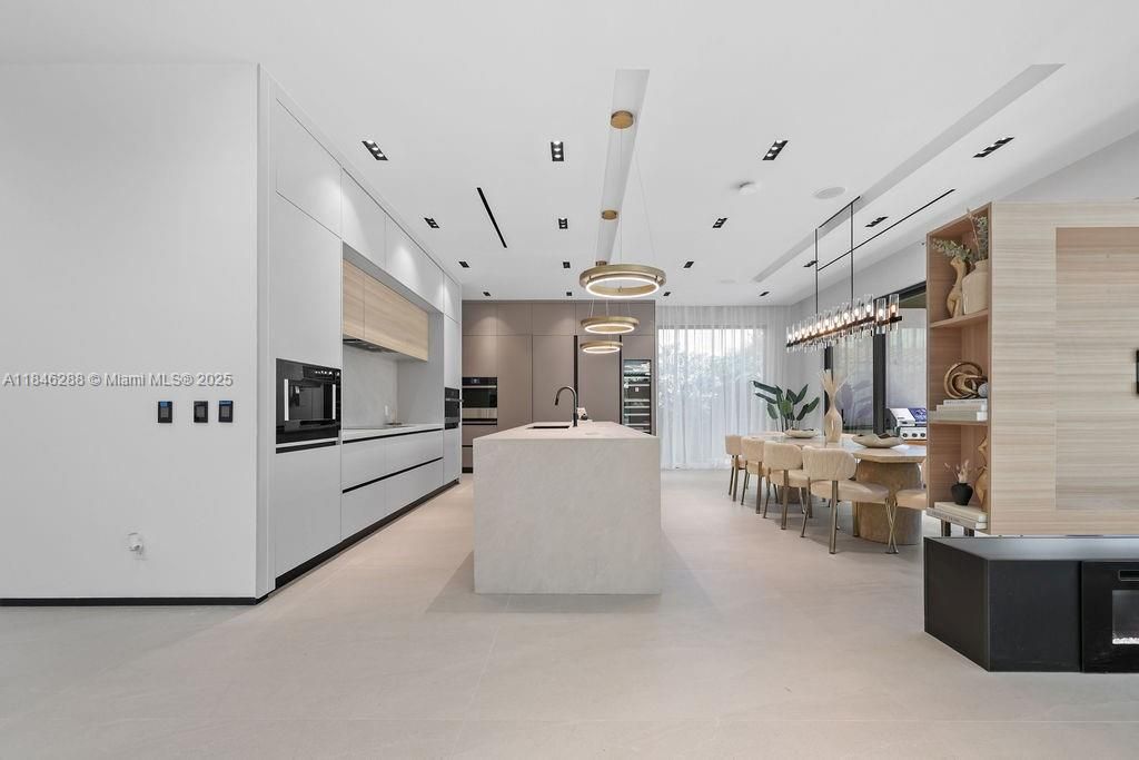 待售: $3,285,000 (4 贝兹, 4 浴室, 3741 平方英尺)