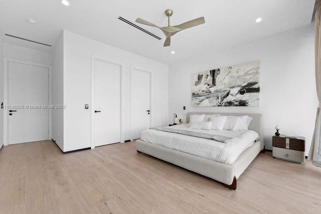 待售: $3,285,000 (4 贝兹, 4 浴室, 3741 平方英尺)