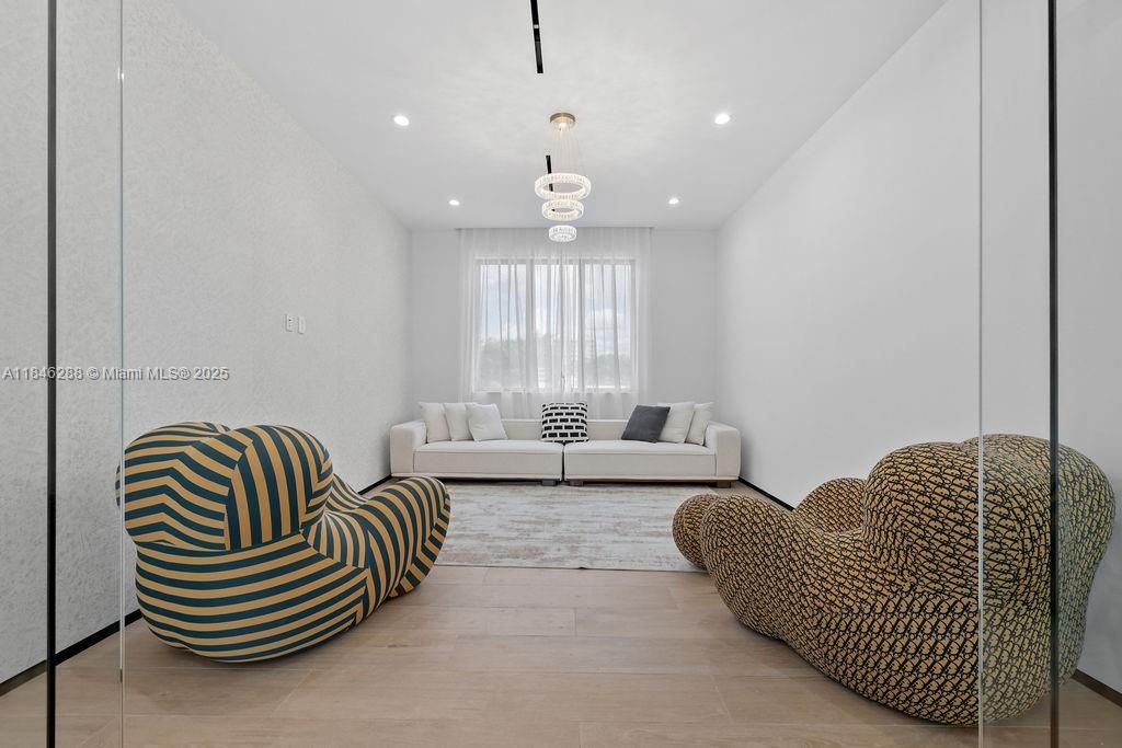 待售: $3,285,000 (4 贝兹, 4 浴室, 3741 平方英尺)