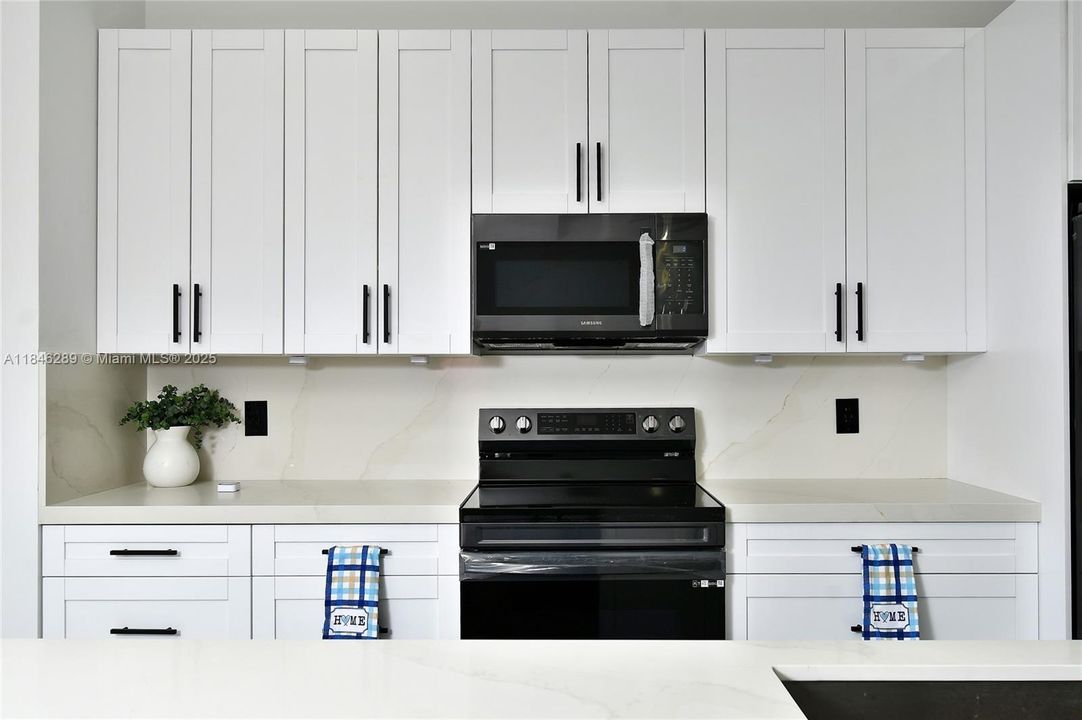 En Venta: $344,000 (3 camas, 2 baños, 0 Pies cuadrados)