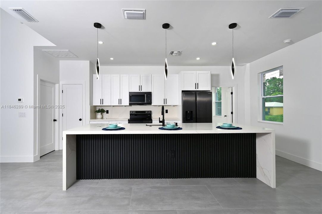 En Venta: $344,000 (3 camas, 2 baños, 0 Pies cuadrados)