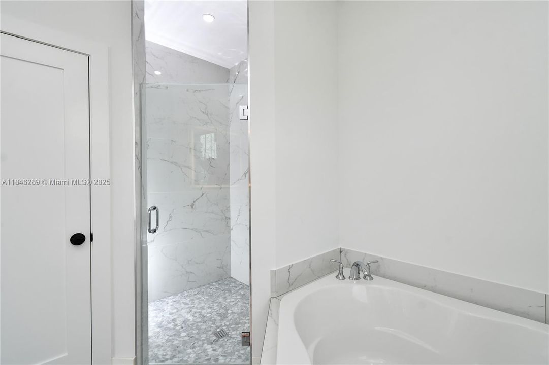 En Venta: $344,000 (3 camas, 2 baños, 0 Pies cuadrados)