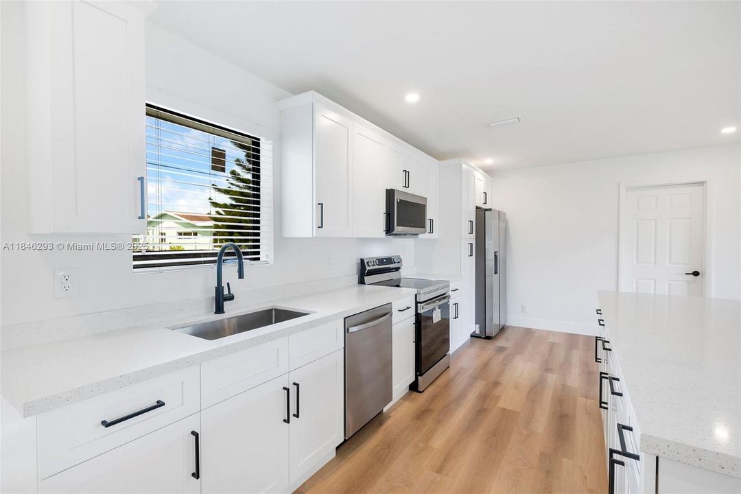 Recently Sold: $465,000 (3 beds, 2 baths, 1269 Square Feet)