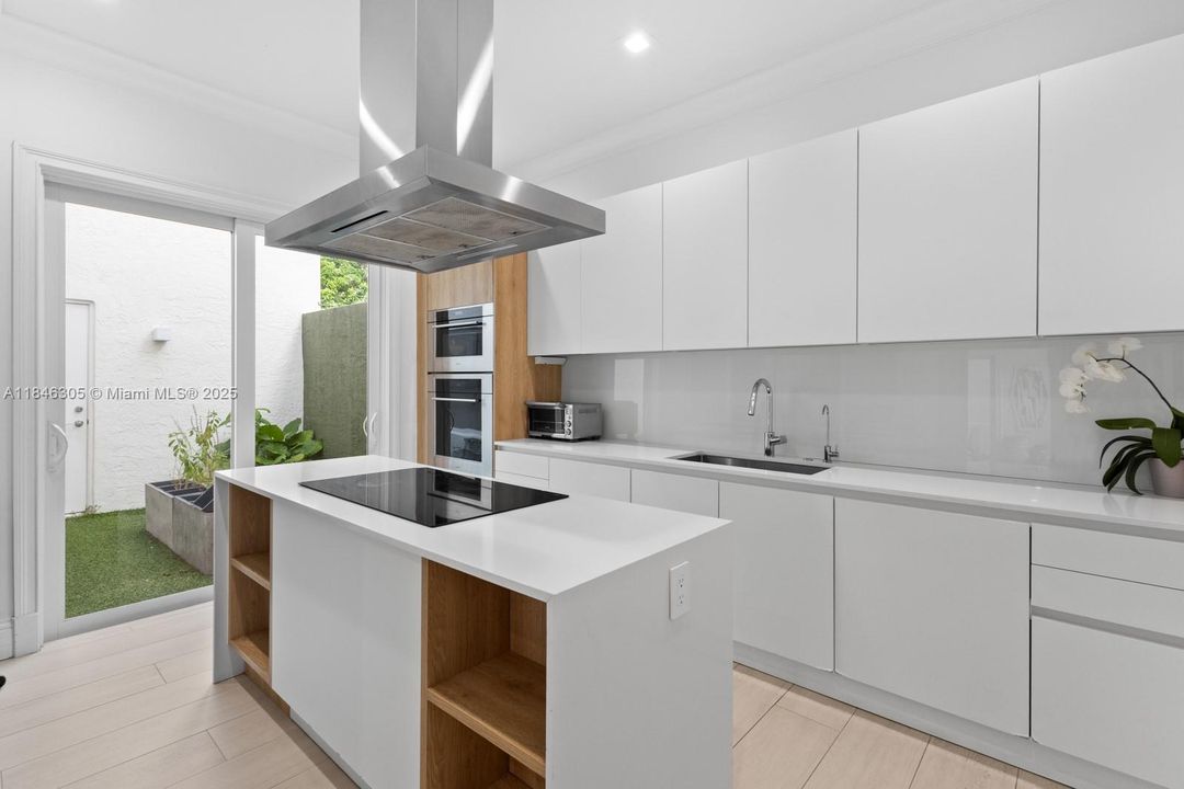 En Renta: $24,900 (5 camas, 6 baños, 3990 Pies cuadrados)