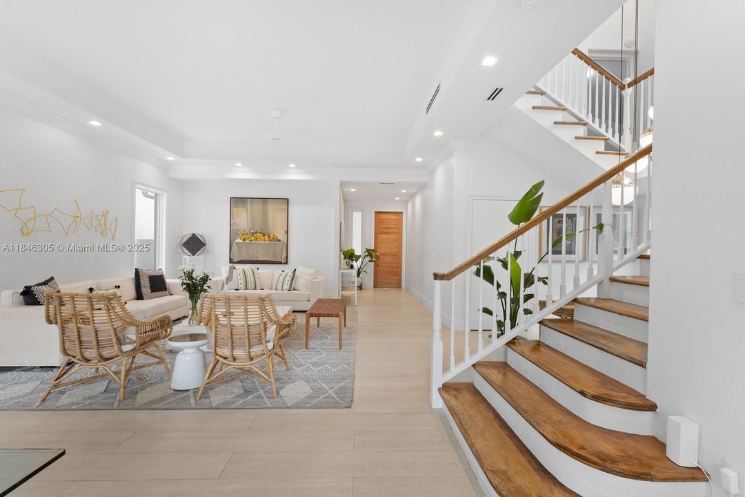 En Renta: $24,900 (5 camas, 6 baños, 3990 Pies cuadrados)